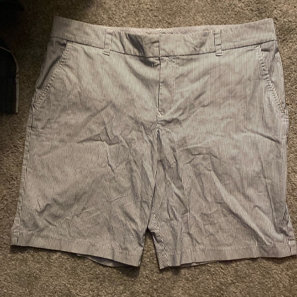 Tommy Hilfiger seersucker Bermuda shorts - Picture 1 of 4